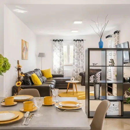 Casetta Filip By Interhome Marcana